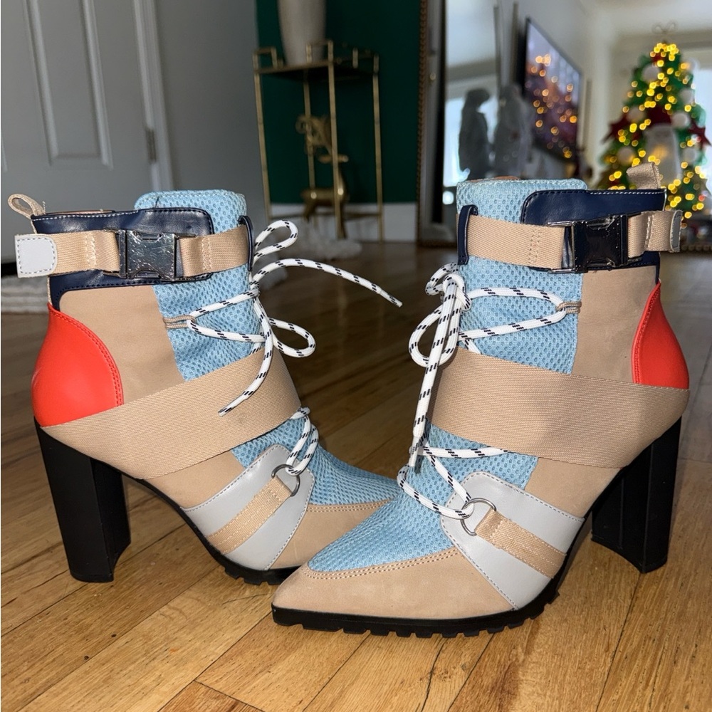 Steve Madden Tan and Blue Heeled Boots with Red Accents
